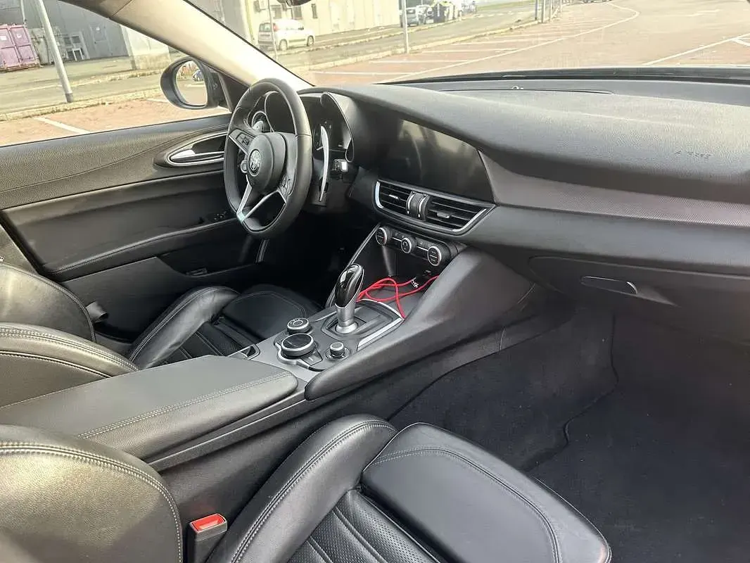 Usata Alfa Romeo Giulia Veloce 211 CV (155 kW) 2019 Grigio Berlina