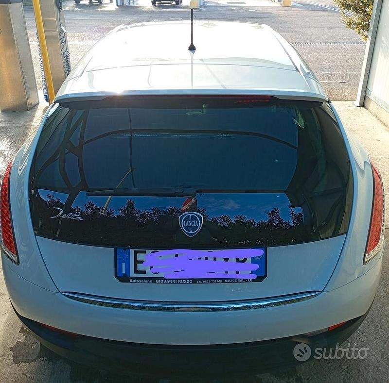 Usata Lancia Delta 120 CV (88 kW) 2010 Bianco Utilitaria