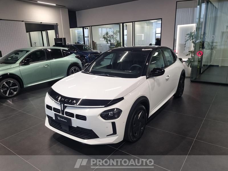 Nuova Lancia Ypsilon 100 CV (73 kW) 2025 Bianco076 Utilitaria