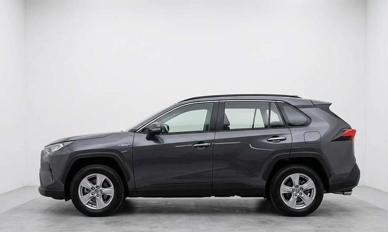 Begagnad Toyota RAV4 Hybrid Business Edition 222 HK (163 kW) 2021 Grå SUV