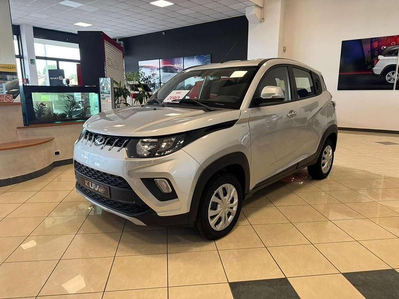 Argento Nuova 2025 Mahindra KUV100 SUV | 13.900 € (Buon prezzo) - Immagine 1/4