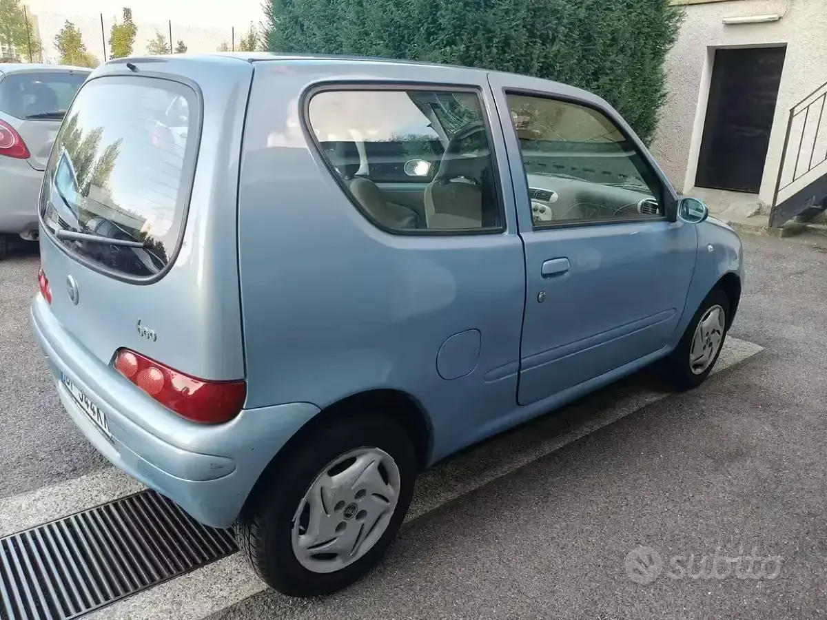 Usata Fiat 600 Active 54 CV (39 kW) 2007 Bluazzurro Utilitaria
