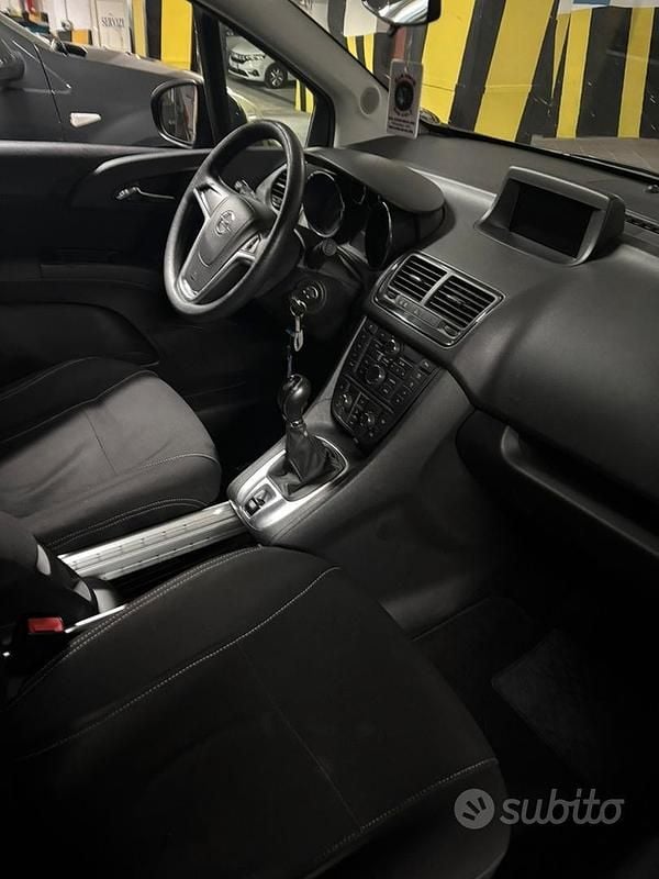 Usata Opel Meriva 120 CV (88 kW) 2016 Grigio Monovolume