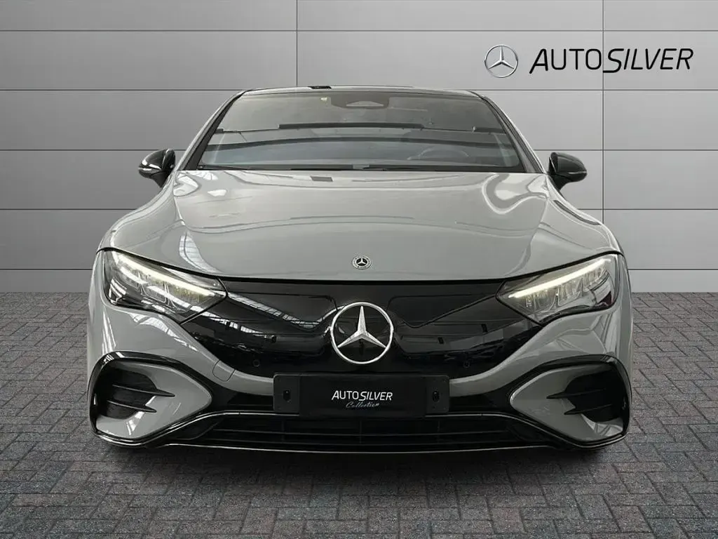 Usata Mercedes EQE350 Premium Plus 135 kW (184 CV) 2023 Grigio alpi Berlina
