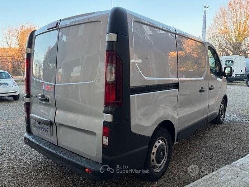Usata Renault Trafic 116 CV (85 kW) 2015 Monovolume