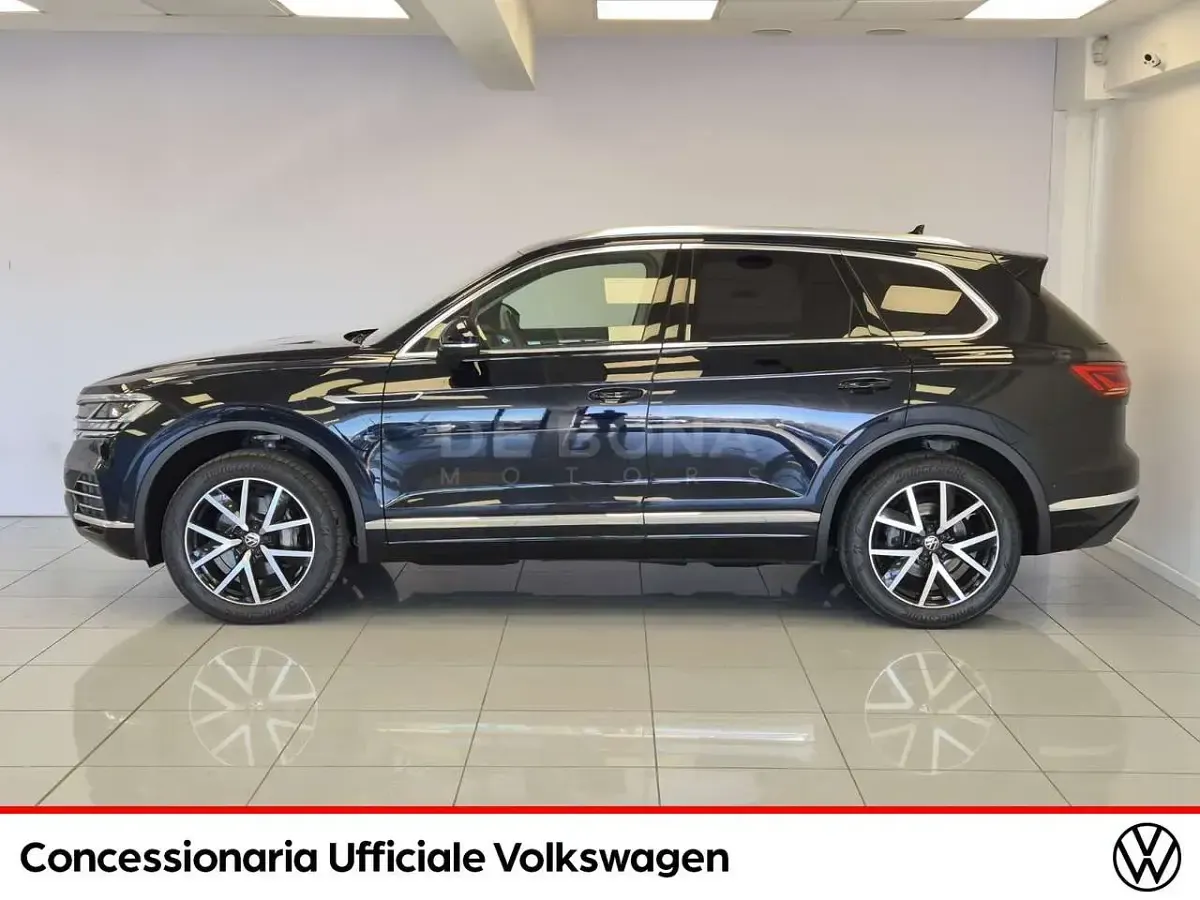 Usata VW Touareg Elegance 231 CV (169 kW) 2022 Blu SUV