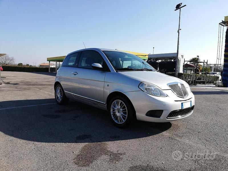 Usata Lancia Ypsilon 60 CV (44 kW) 2007 Utilitaria