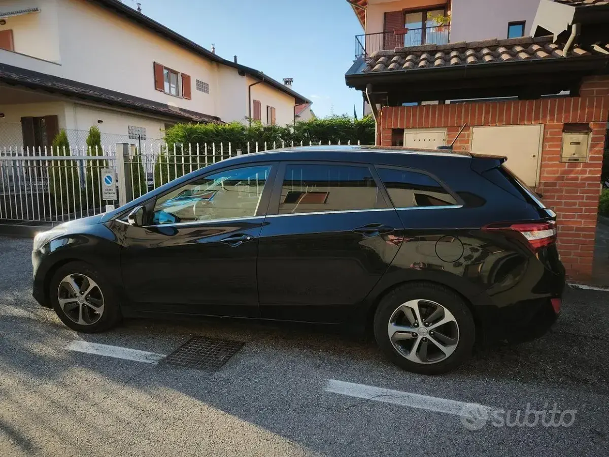 Occasion Hyundai i30 110 PK (80 kW) 2017 Zwart Stationwagen