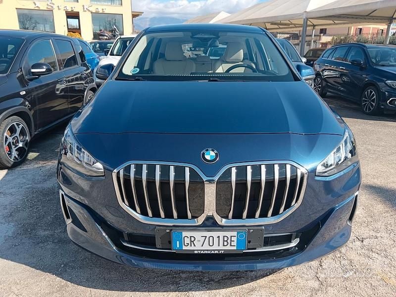 Begagnad BMW 218 Luxury Line 150 HK (110 kW) 2023 Blå Kombi