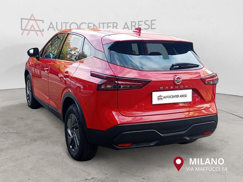Usata Nissan Qashqai 140 CV (102 kW) 2022 Rosso pastello SUV
