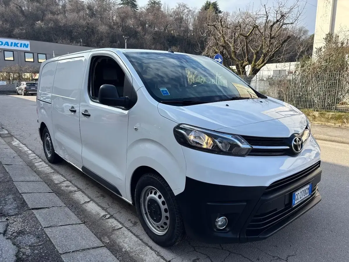 Usata Toyota Proace 119 CV (87 kW) 2020 Bianco Monovolume
