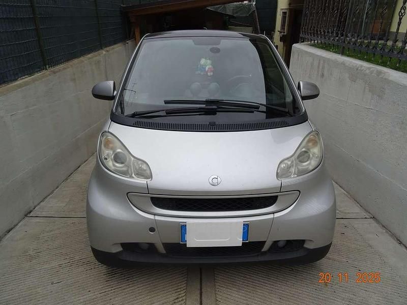 Argento Usata 2007 Smart ForTwo Coupé Passion Due volumi | 2500 € (Ottimo prezzo) - Immagine 1/4