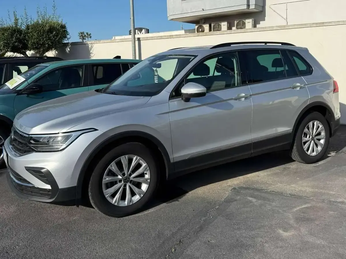 Usata VW Tiguan Life 150 CV (110 kW) 2021 Grigio SUV