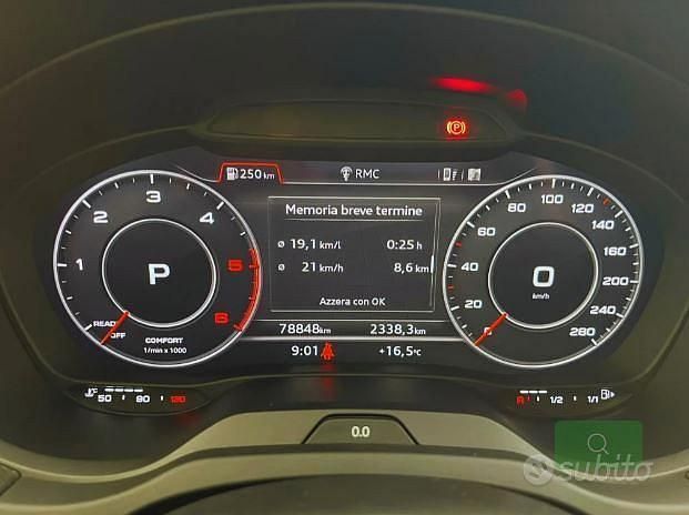 Usata Audi A3 S-Line 116 CV (85 kW) 2019 Grigio Berlina