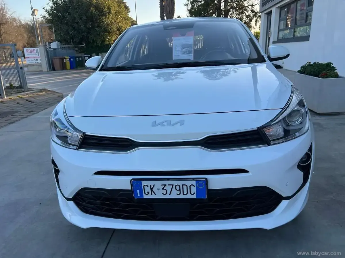 Usata Kia Rio Style 84 CV (61 kW) 2022 Bianco Berlina