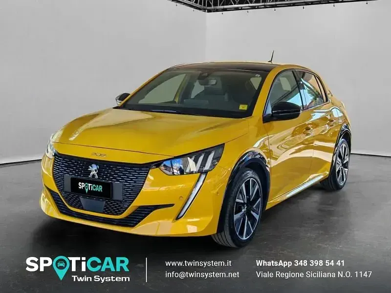 Usata Peugeot 208 GT-line 102 CV (75 kW) 2020 Utilitaria