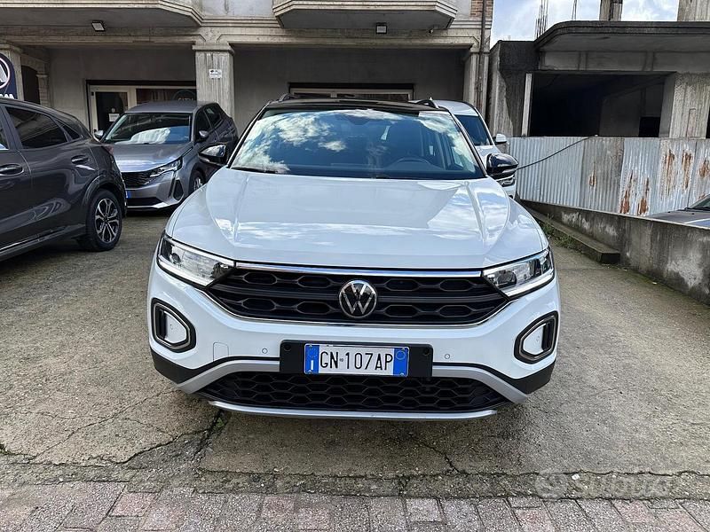 Usata VW T-Roc Style 110 CV (80 kW) 2023 Bianco SUV