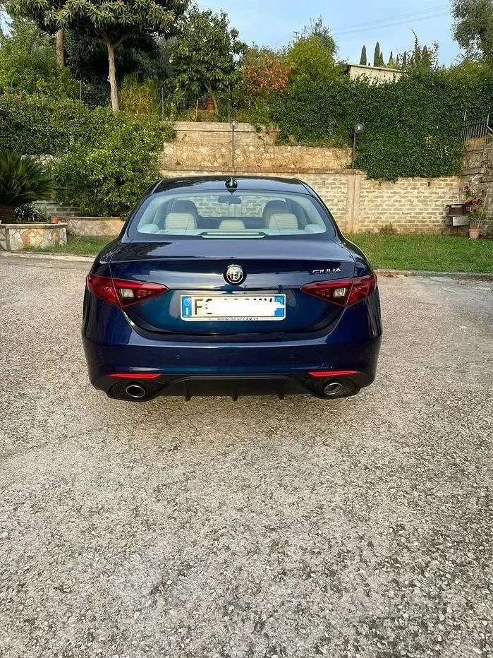 Usata Alfa Romeo Giulia Super 150 CV (110 kW) 2016 Bluazzurro Berlina