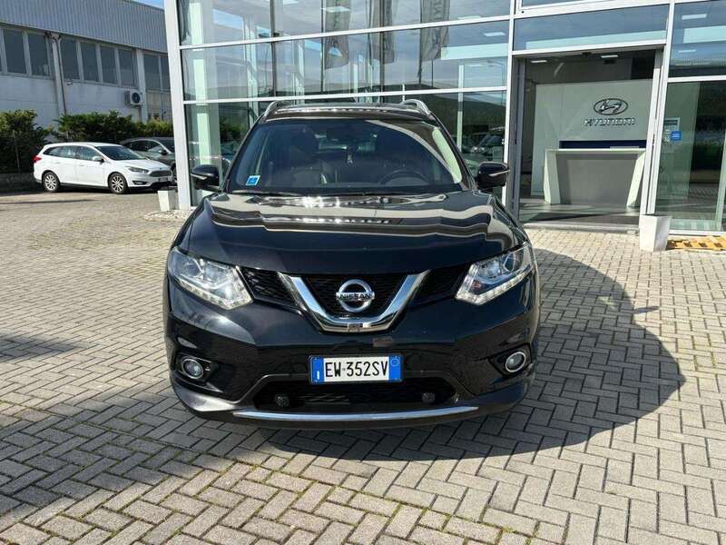 Nero Usata 2014 Nissan X-Trail Tekna SUV | 13.850 € (Buon prezzo) - Immagine 1/4