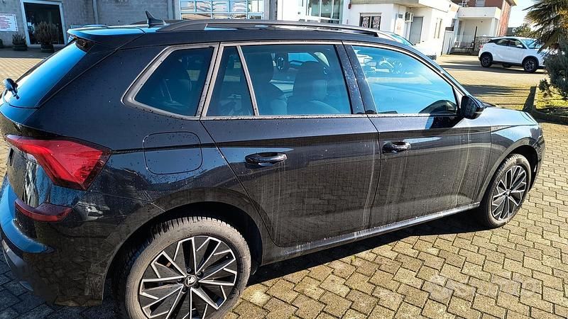 Usado Skoda Kamiq 116 CV (85 kW) 2025 Negro SUV