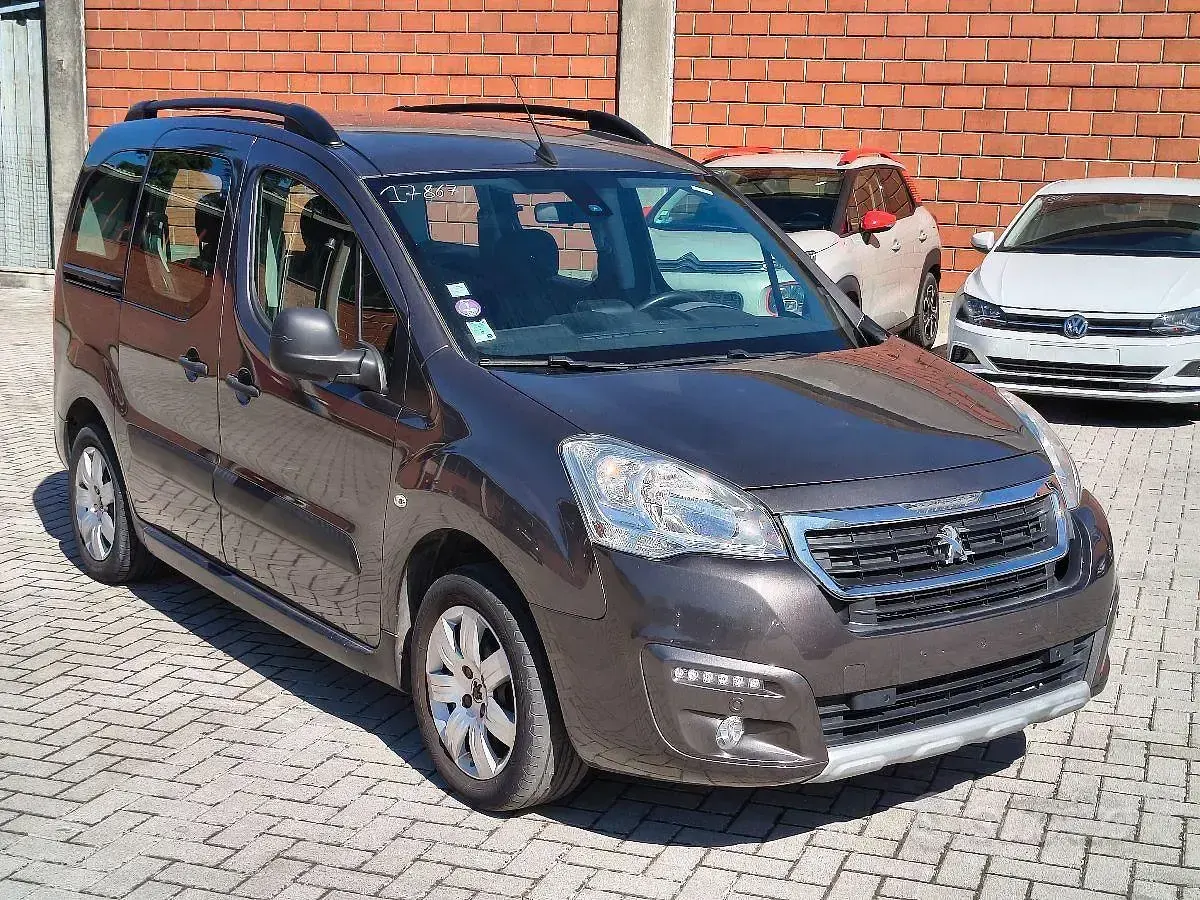 Usata Peugeot TePee Outdoor 110 CV (80 kW) 2018 Grigio Monovolume