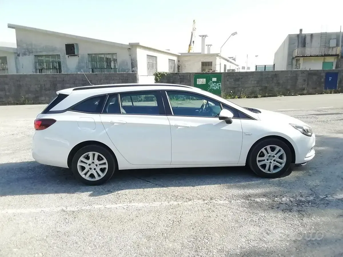 Usata Opel Astra 110 CV (80 kW) 2016 Bianco Station wagon