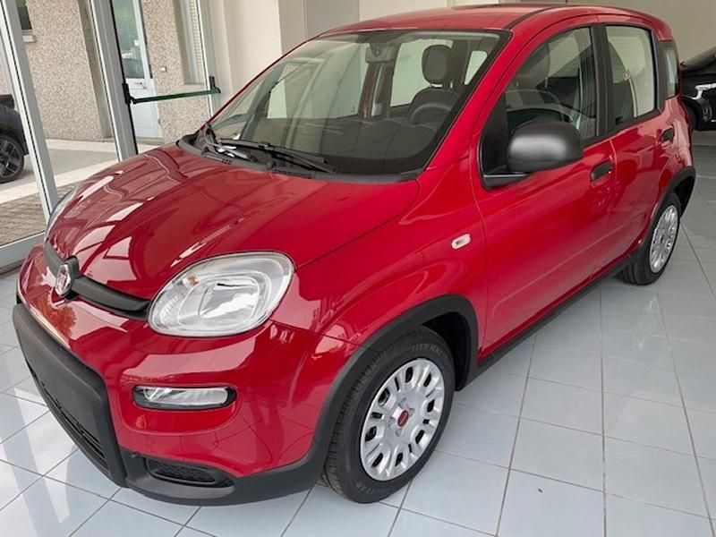 Usata Fiat Panda 70 CV (51 kW) 2024 Rosso Utilitaria