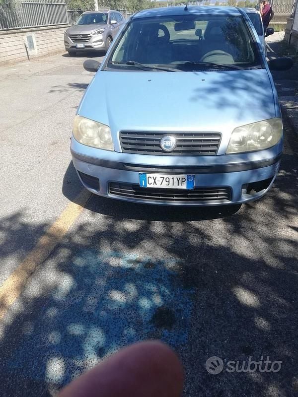 Occasion Fiat Punto 60 ch (44 kW) 2005 Gris Citadine