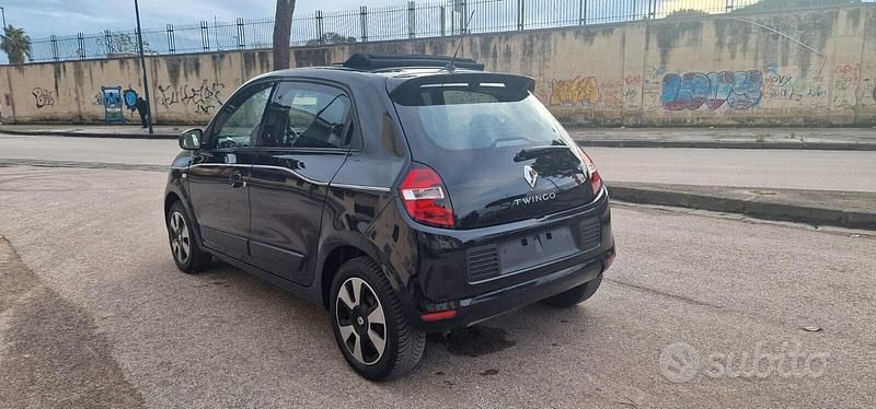 Usata Renault Twingo LIMITED 69 CV (50 kW) 2017 Nero Utilitaria