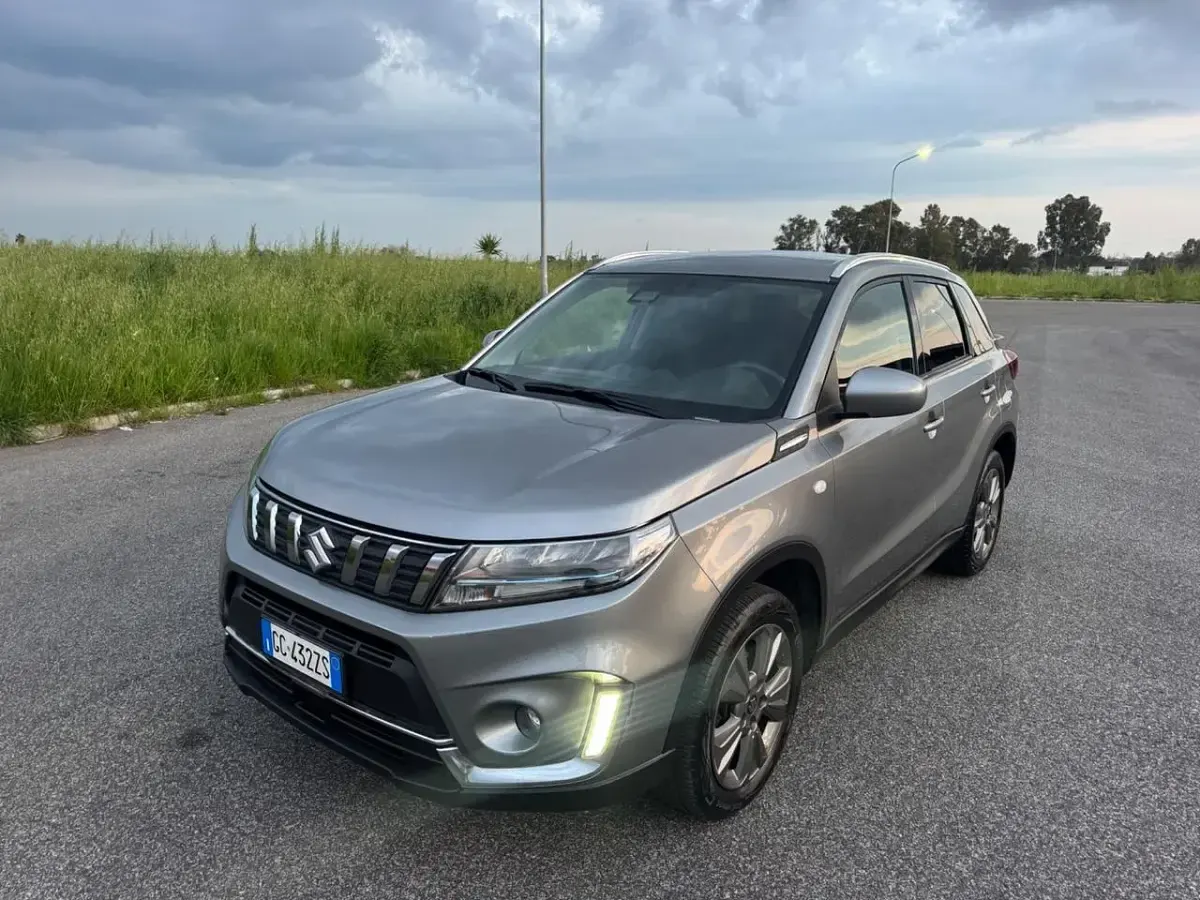 Usata Suzuki Vitara Cool 129 CV (94 kW) 2021 Marrone SUV