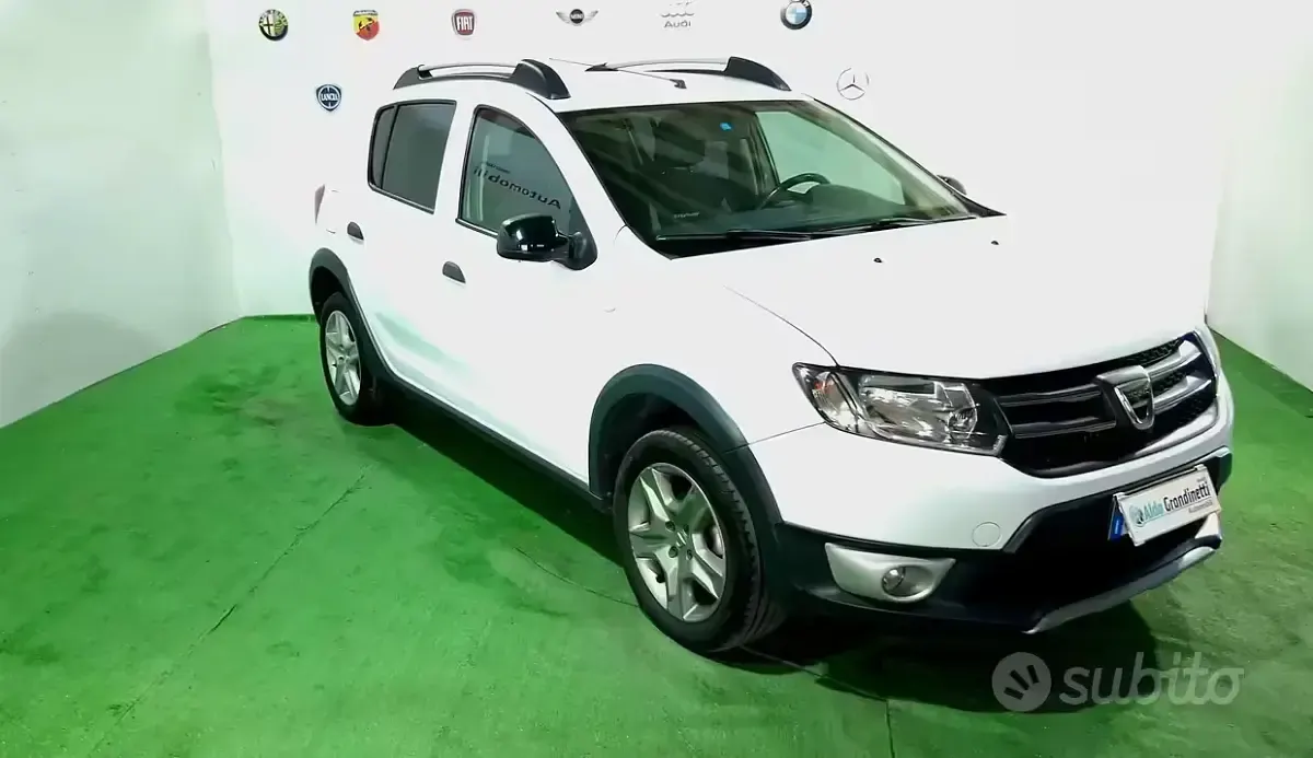 Usata Dacia Sandero Stepway 90 CV (66 kW) 2016 Bianco Utilitaria