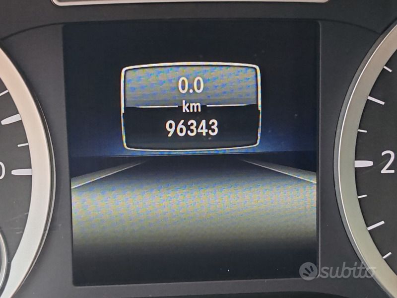 Usata Infiniti Q30 109 CV (80 kW) 2016 Grigio Utilitaria