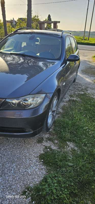 Usata 2006 BMW 320 Station wagon | 4000 € (Molto cara) - Immagine 1/4