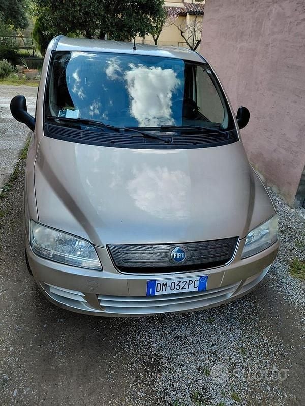 Usata Fiat Multipla Dynamic 120 CV (88 kW) 2007 Beige Monovolume