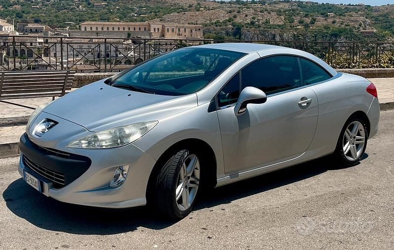 Usata Peugeot 308 CC 140 CV (102 kW) 2011 Cabrio