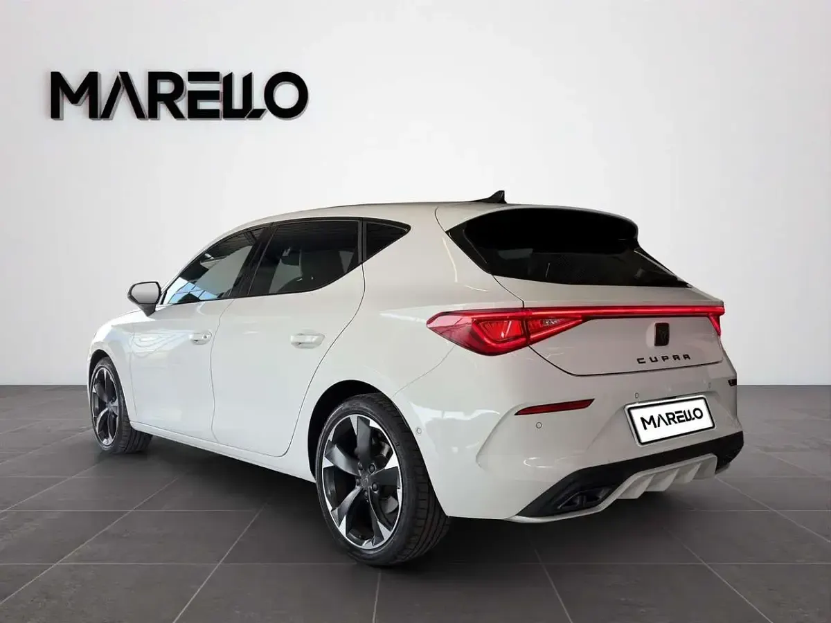 Usata Cupra Leon 150 CV (110 kW) 2023 Bianco Berlina