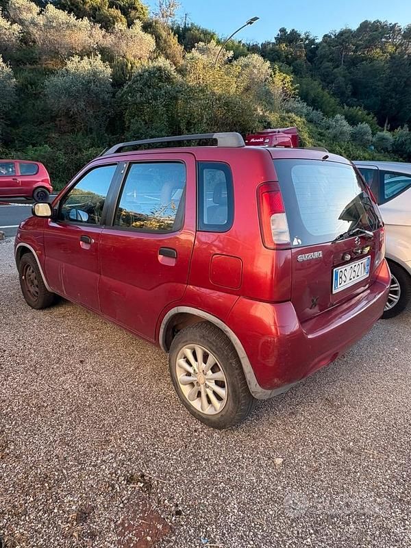 Usata Suzuki Ignis 83 CV (61 kW) 2002 Rosso Utilitaria