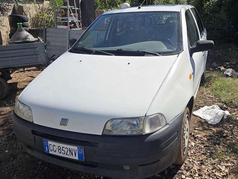 Usata Fiat Punto S 54 CV (39 kW) 1996 Bianco Utilitaria