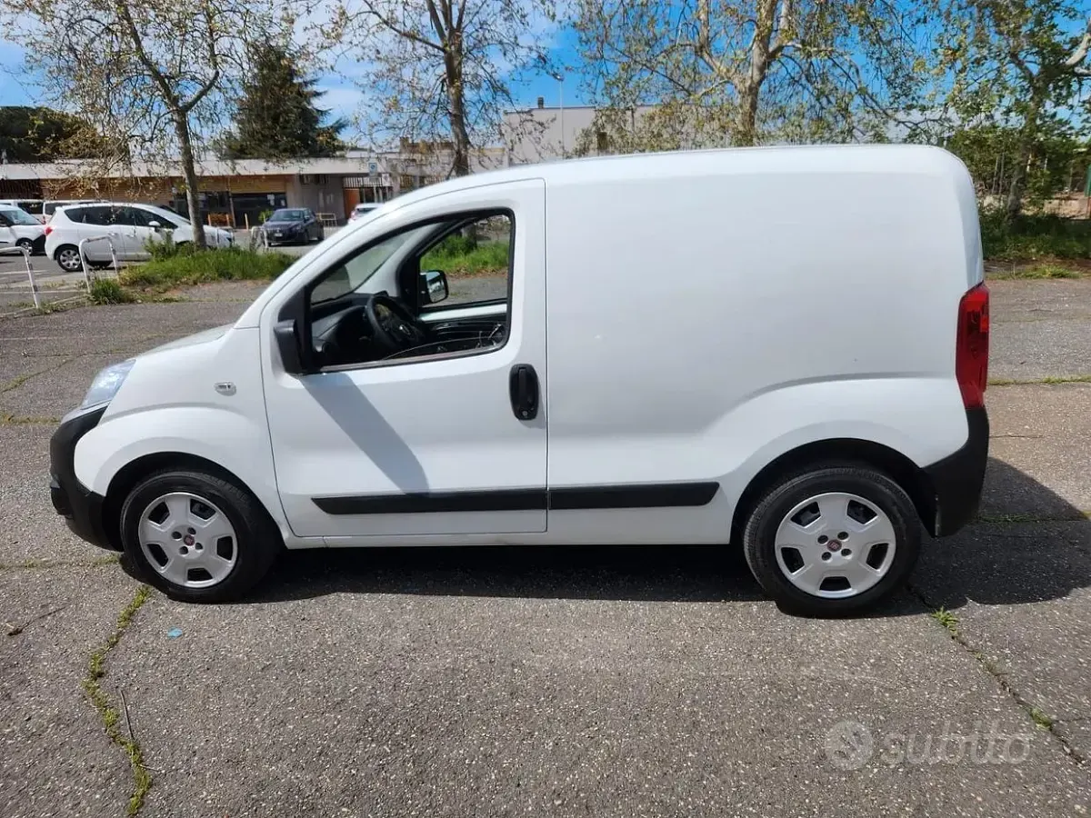 Usata Fiat Qubo Easy 80 CV (58 kW) 2018 Bianco Monovolume