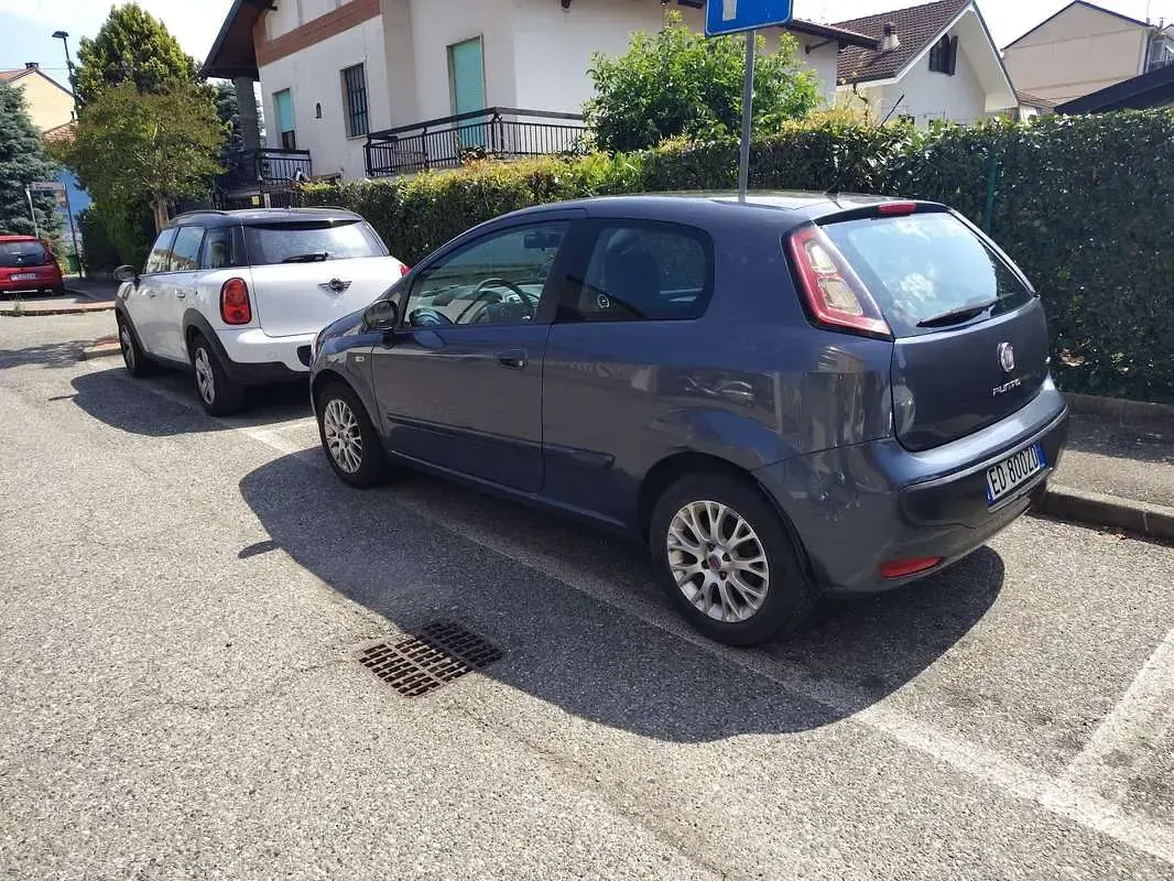 Usata Fiat Grande Punto 77 CV (56 kW) 2010 Utilitaria