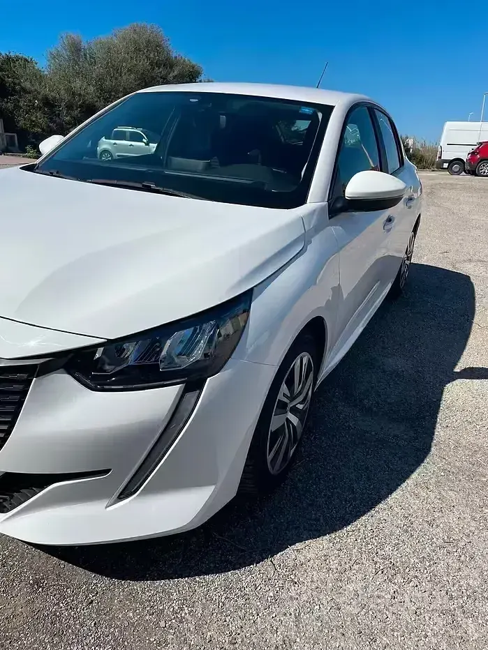 Usata Peugeot 208 Active 101 CV (74 kW) 2020 Bianco Utilitaria