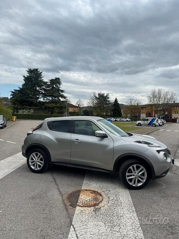 Usata Nissan Juke Acenta 110 CV (80 kW) 2015 Grigio SUV