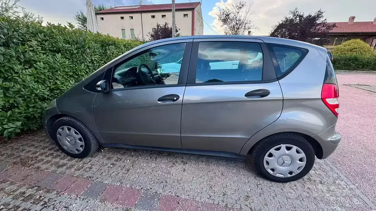 Usata Mercedes A200 95 CV (69 kW) 2006 Grigio Berlina