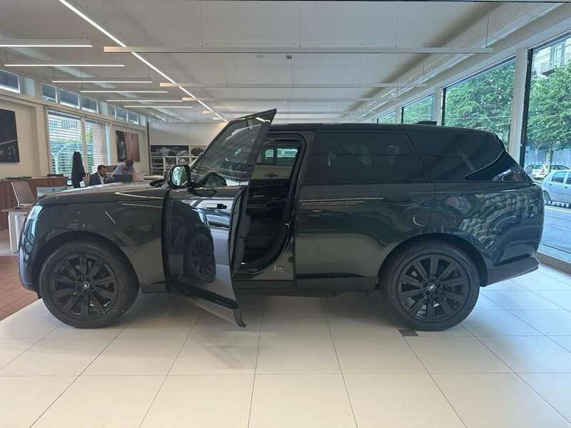 Usato 2023 Land Rover Range Rover 3.0 El_Hybrid 510 CV (165.000 €)