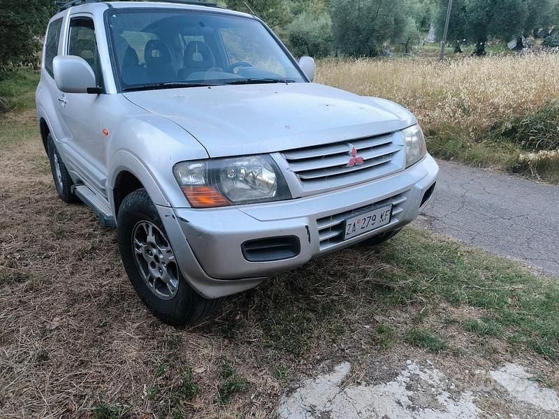 Usata Mitsubishi Pajero 99 CV (72 kW) 2001 SUV