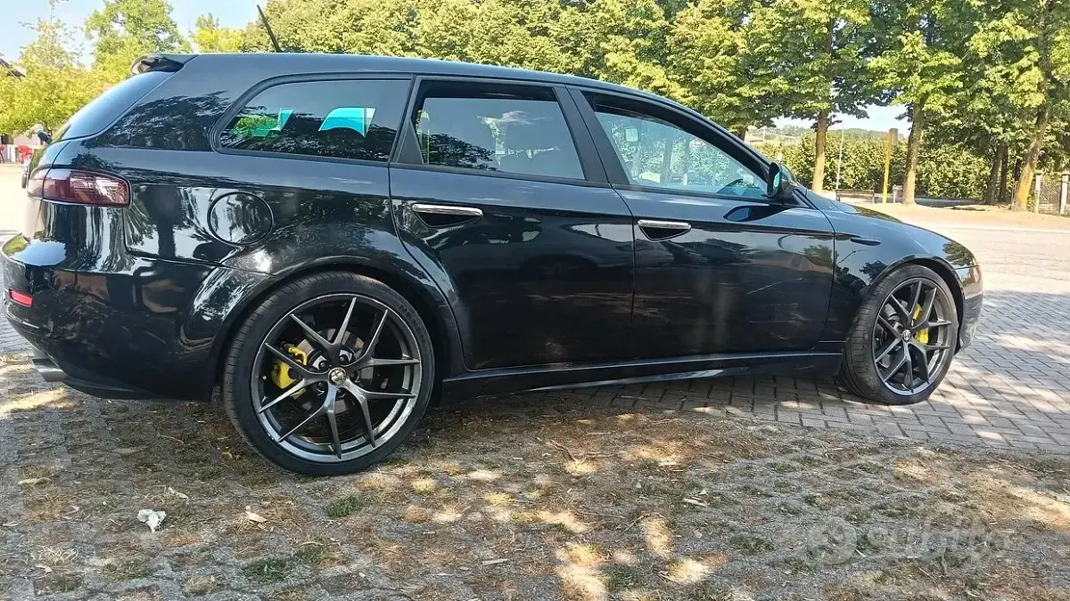 Usata Alfa Romeo 159 Ti 170 CV (125 kW) 2010 Nero Station wagon