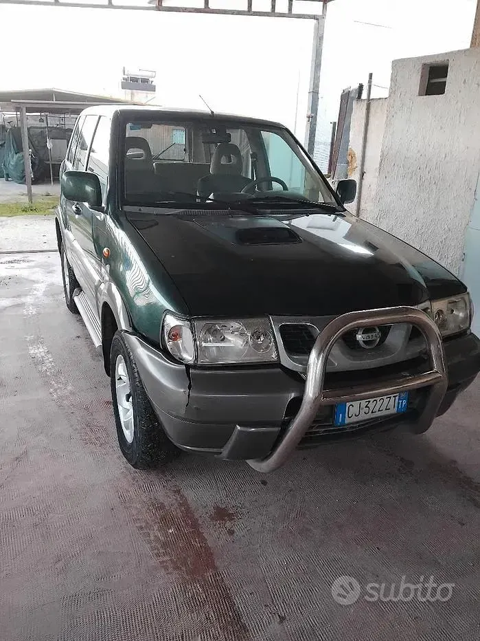 Usata Nissan Terrano 154 CV (113 kW) 2004 Verde SUV