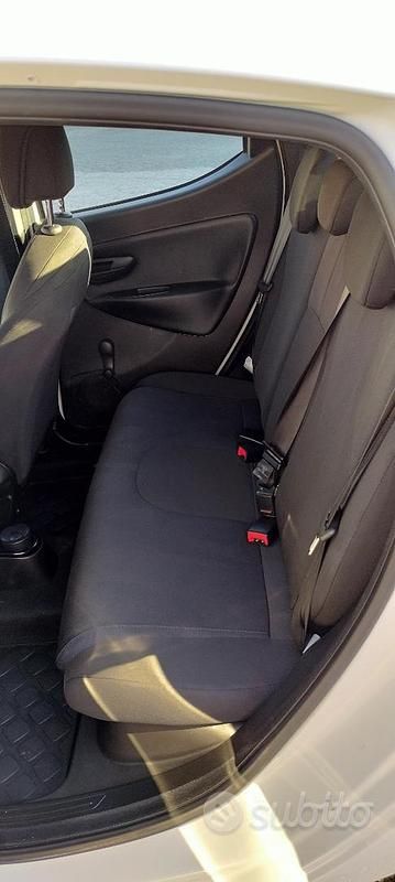 Usata Lancia Ypsilon Gold 80 CV (58 kW) 2020 Bianco Utilitaria