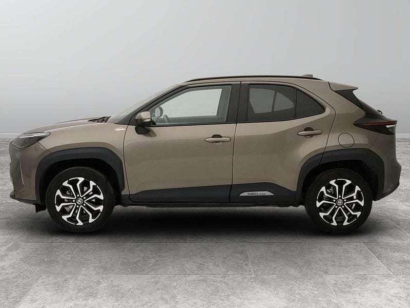 Usata Toyota Yaris Cross Trend 92 CV (67 kW) 2023 Verde scuro SUV