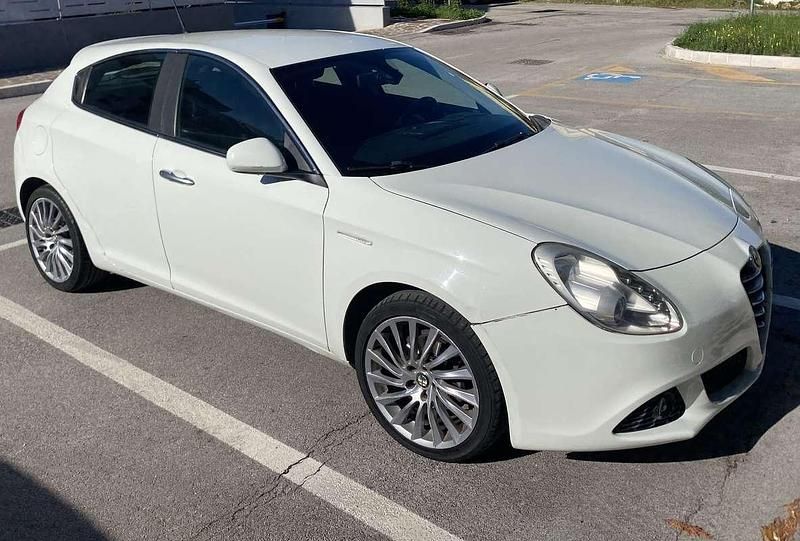 Usata Alfa Romeo Giulietta Distinctive 105 CV (77 kW) 2011 Berlina